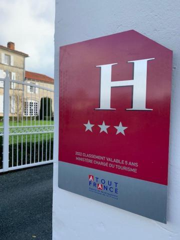Hotel Logis Domaine Du Prieure Tonnay-Boutonne Exterior foto