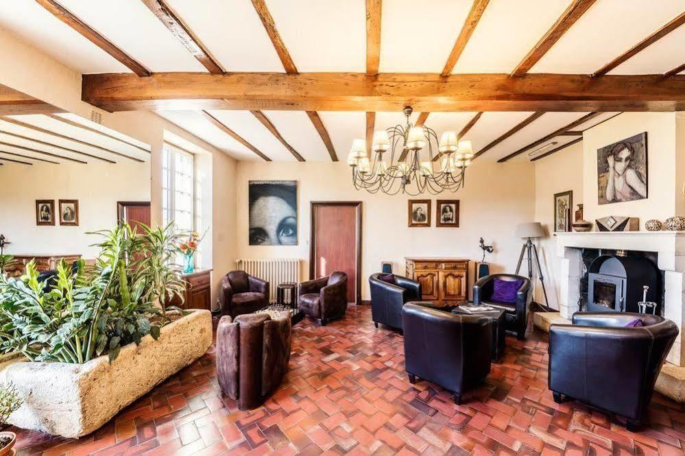 Hotel Logis Domaine Du Prieure Tonnay-Boutonne Exterior foto